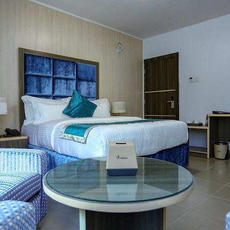 Riviera Suites Lagos Extérieur photo