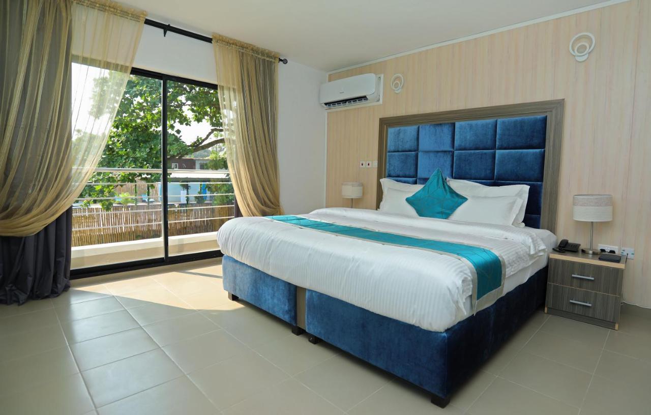 Riviera Suites Lagos Extérieur photo
