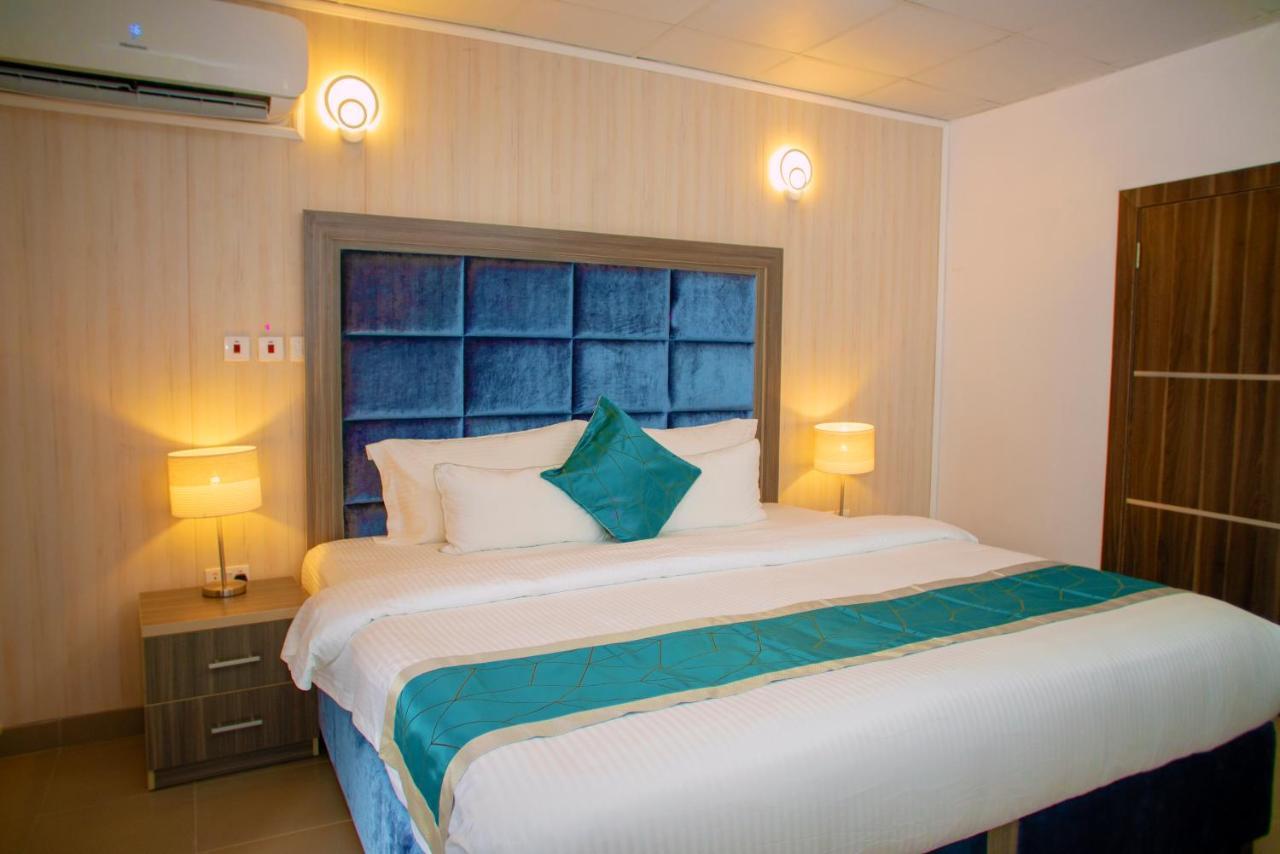 Riviera Suites Lagos Extérieur photo