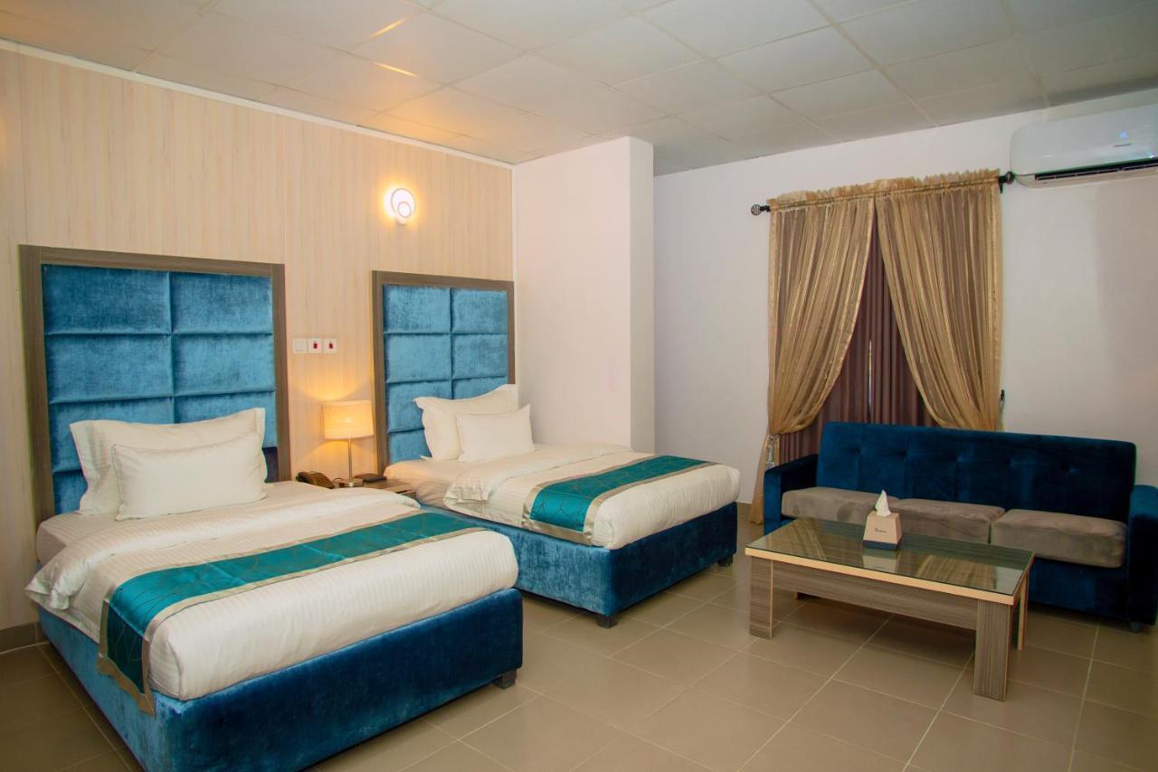 Riviera Suites Lagos Extérieur photo