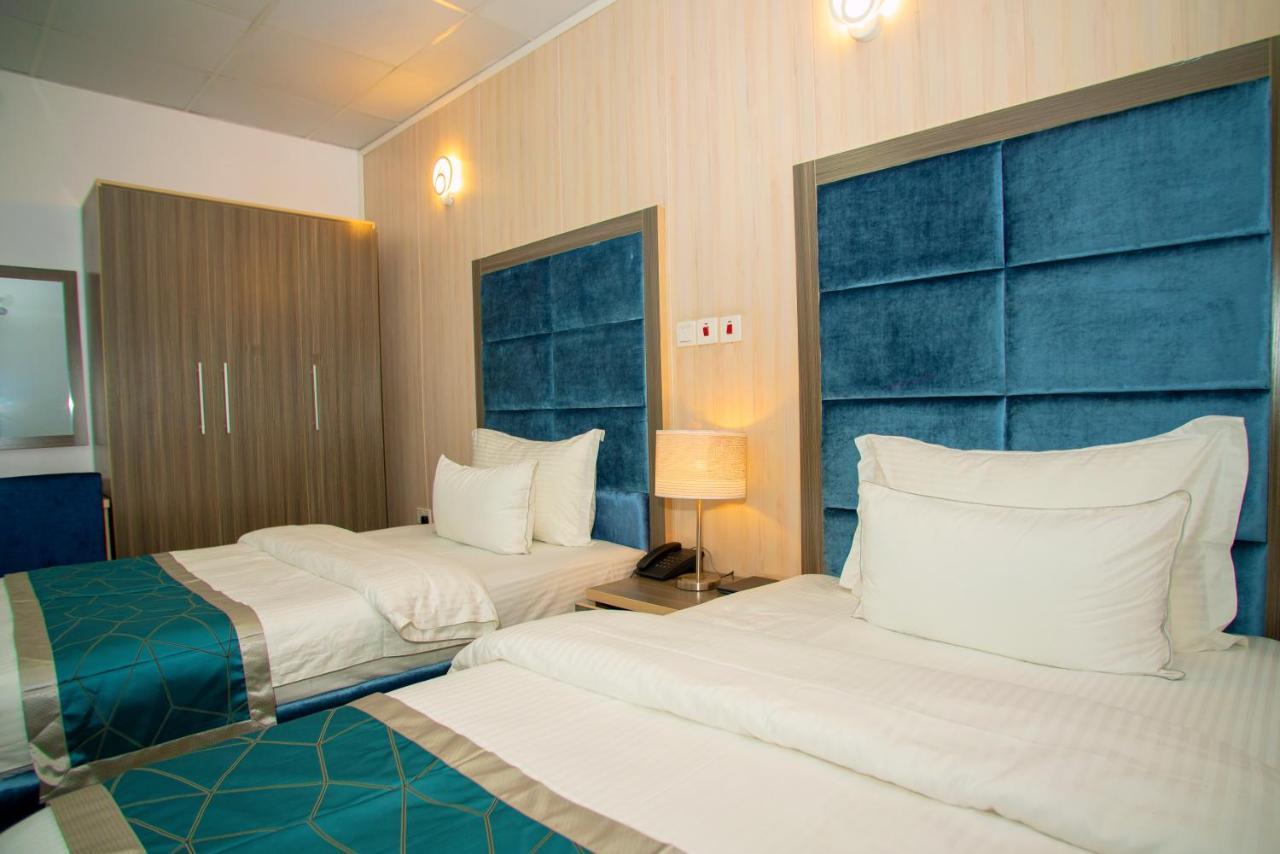 Riviera Suites Lagos Extérieur photo