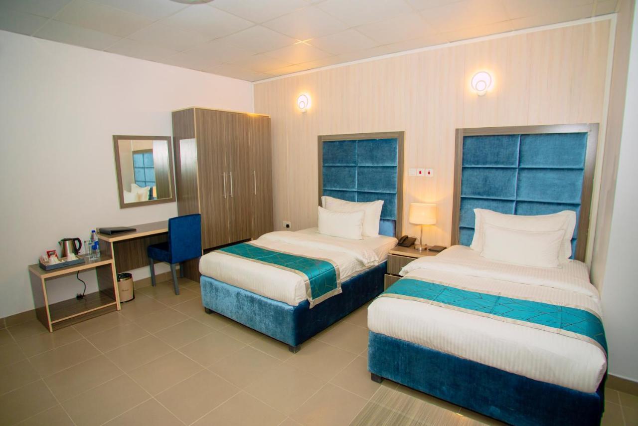 Riviera Suites Lagos Extérieur photo