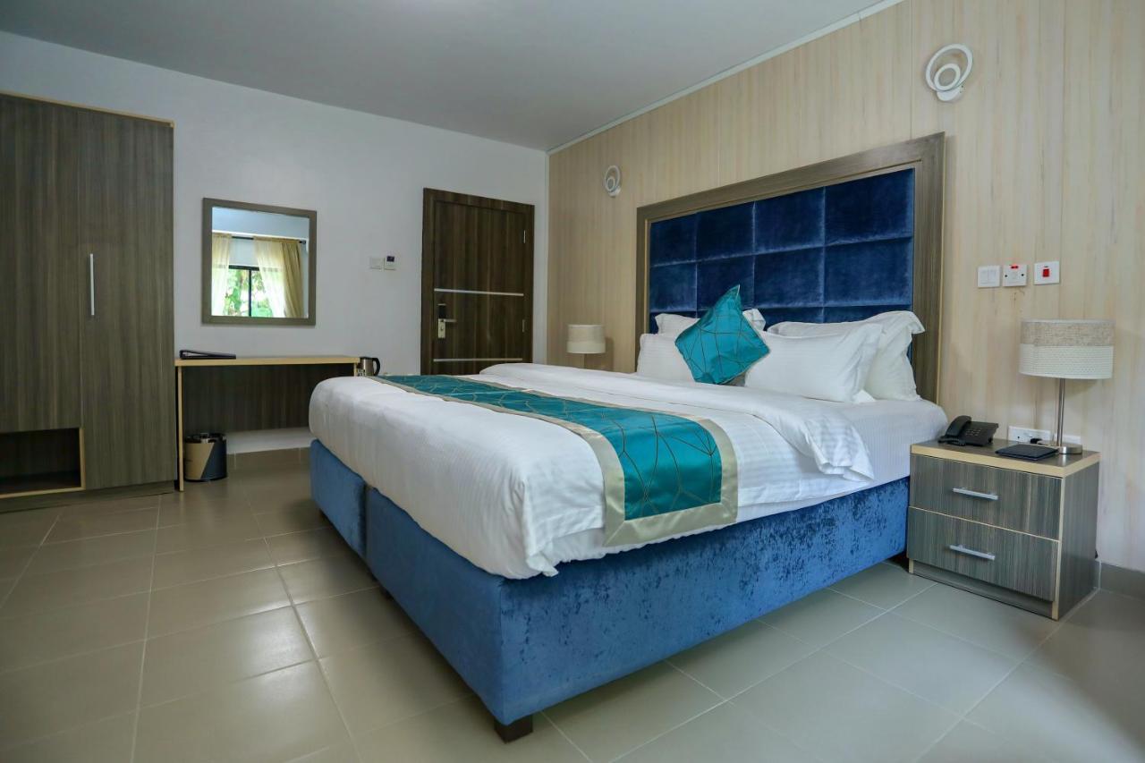 Riviera Suites Lagos Extérieur photo
