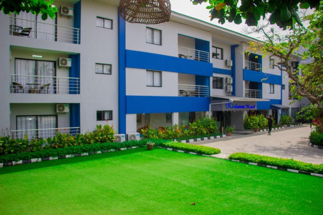 Riviera Suites Lagos Extérieur photo