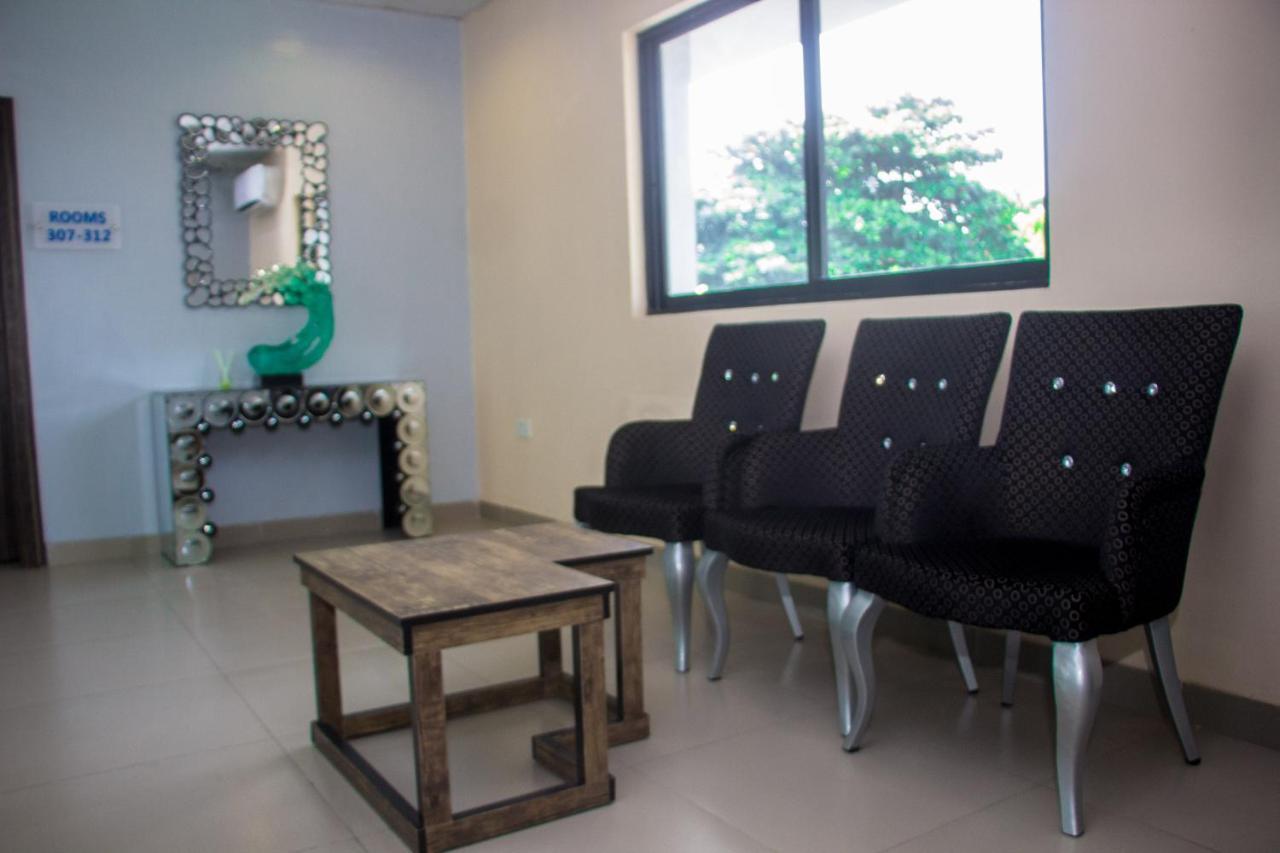 Riviera Suites Lagos Extérieur photo