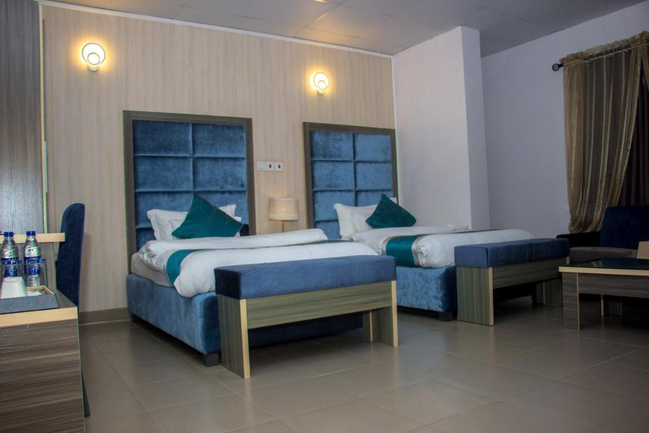 Riviera Suites Lagos Extérieur photo