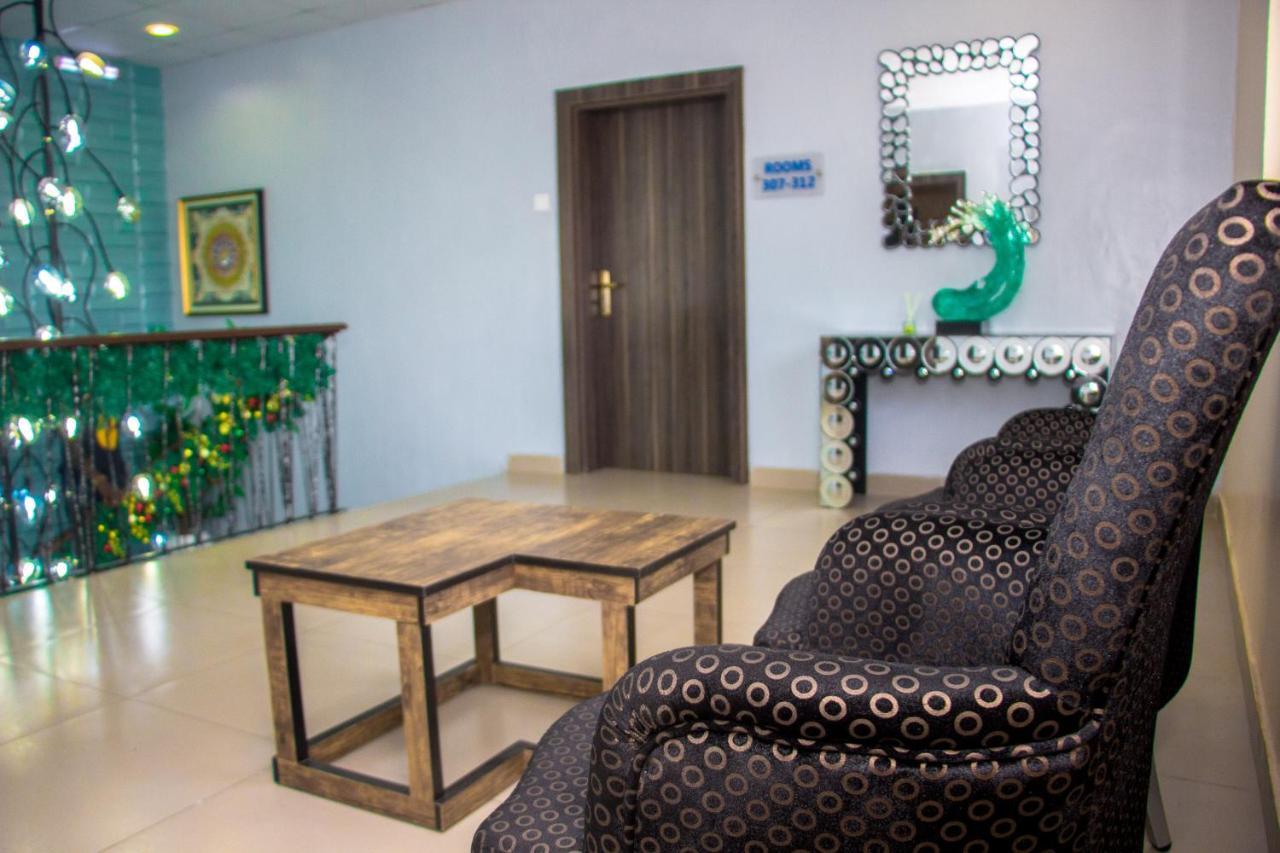 Riviera Suites Lagos Extérieur photo