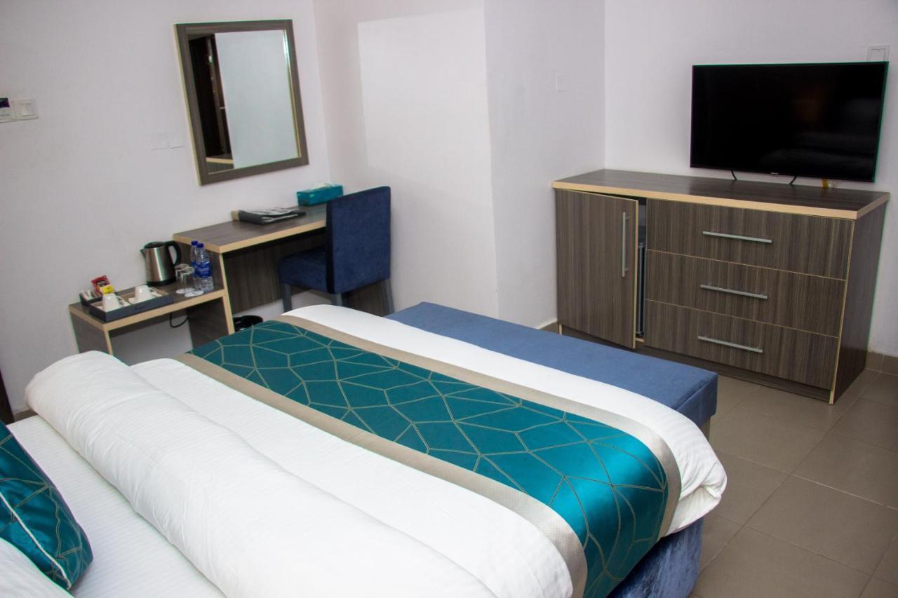 Riviera Suites Lagos Extérieur photo